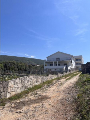 Zukovica Villa